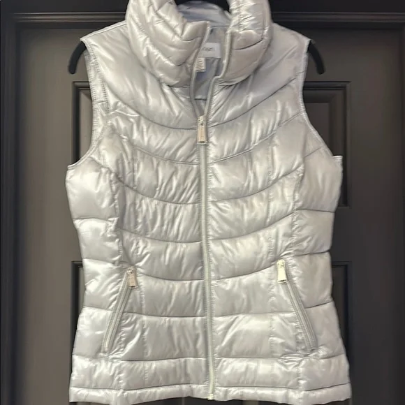 Calvin Klein Women's Silver Puffer Vest - Picture 5 of 7